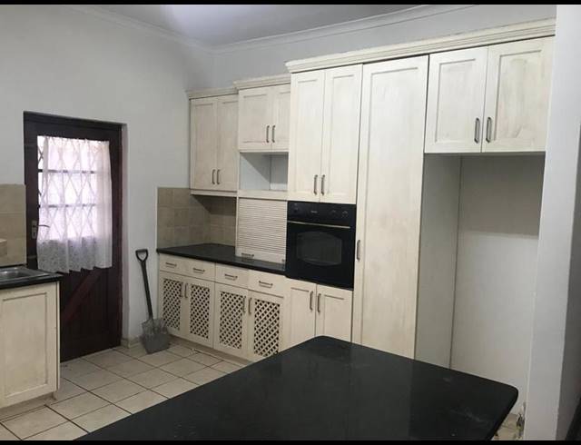 3 BEDROOM PROPERTY TO RENT IN WYNBERG